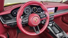 2021 Porsche 911 Carrera Cabriolet, жёлтый — фото 12