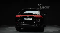 2022 Audi Q8 55 TFSI Quattro Premium — фото 4