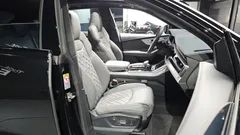 2022 Audi Q8 55 TFSI Quattro Premium — фото 12