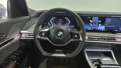 2023 BMW 7-Series 740i sDrive Design Pure Excellence — фото 18