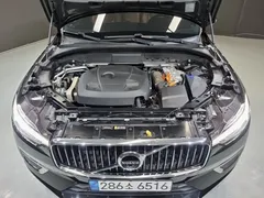 2021 Volvo XC60 T8 Inscription, чёрный — фото 6