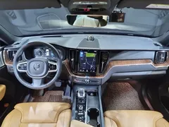2021 Volvo XC60 T8 Inscription, чёрный — фото 7