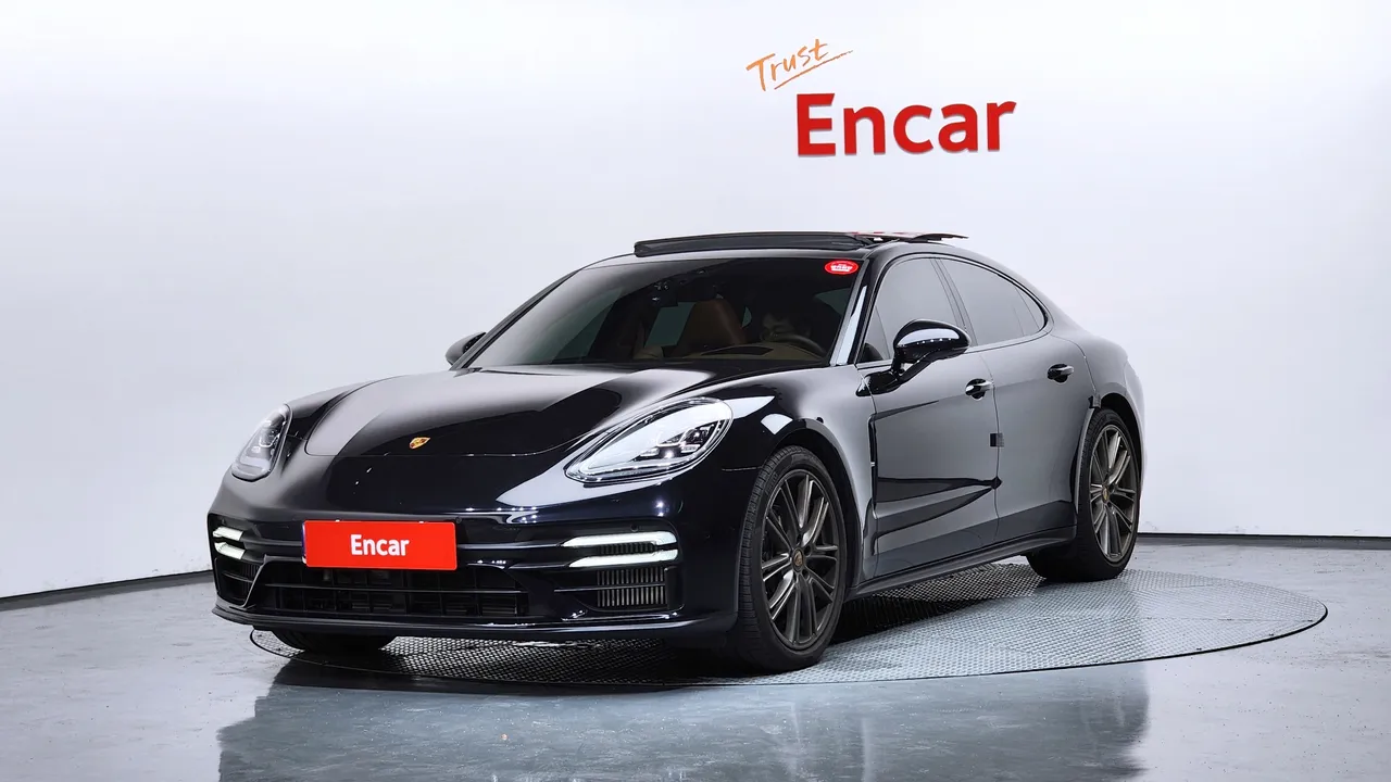 2023 Porsche Panamera 2.9 AWD Platinum Edition