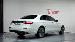 2023 Mercedes-Benz E-Class E300e 4MATIC Exclusive — фото 2