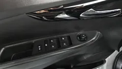 2021 ChevroletGMDaewoo Spark Red Pick Edition, белый — фото 17