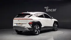 2023 Hyundai Kona Gasoline 1.6 Turbo 4WD, белый — фото 2