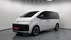 2022 Hyundai Staria Lounge 9-Seater — фото 1