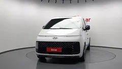 2022 Hyundai Staria Lounge 9-Seater — фото 3
