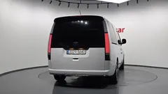 2022 Hyundai Staria Lounge 9-Seater — фото 4