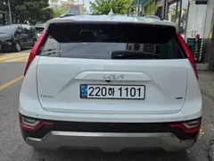2024 Kia Niro Signature, белый — фото 3