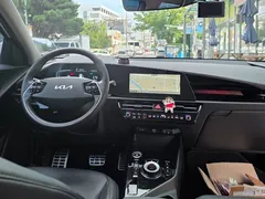 2024 Kia Niro Signature, белый — фото 8