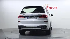 2024 BMW X7 xDrive 40i M Sport 7STR, белый — фото 4