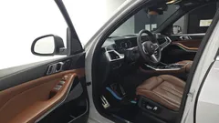 2024 BMW X7 xDrive 40i M Sport 7STR, белый — фото 10