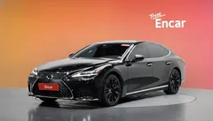 2023 Lexus LS 3.5 Platinum AWD, чёрный — фото 1