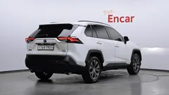 2022 Toyota RAV4 2.5 2WD Hybrid, белый — фото 2