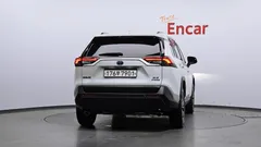 2022 Toyota RAV4 2.5 2WD Hybrid, белый — фото 4