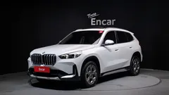 2023 BMW X1 sDrive 20i xLine, белый — фото 1