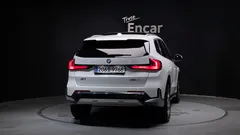 2023 BMW X1 sDrive 20i xLine, белый — фото 4