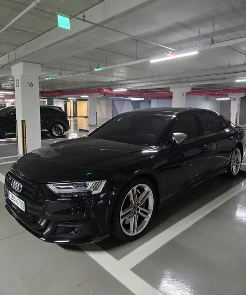 2021 Audi S8 4.0 TFSI Quattro LWB