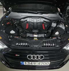 2021 Audi S8 4.0 TFSI Quattro LWB, чёрный — фото 6