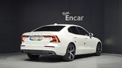 2021 Volvo S60 B5 Inscription, белый — фото 2