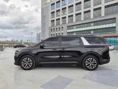 2023 Kia Carnival Diesel 9-Seater Prestige — фото 5