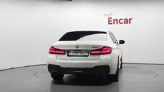 2023 BMW 5-Series 530i M Sport Package — фото 4