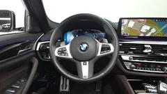 2023 BMW 5-Series 530i M Sport Package — фото 12