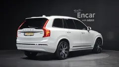 2023 Volvo XC90 B6 Ultimate Bright, белый — фото 2