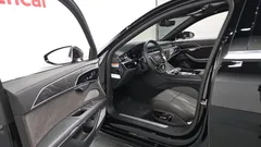 2023 Audi A8 55 TFSI Quattro Premium LWB, чёрный — фото 10