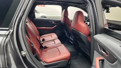 2025 Audi SQ7 4.0 TFSI Quattro — фото 11