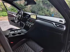 2022 Genesis G70 Gasoline 3.3T 2WD — фото 18