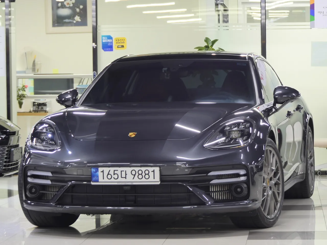2022 Porsche Panamera 2.9 AWD Platinum Edition