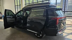 2024 Kia Canival Diesel 9-Seater Hi Limousine (Special Vehicle) — фото 4