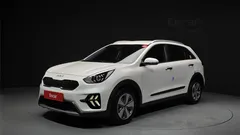 2022 Kia Niro 1.6 HEV, белый — фото 1