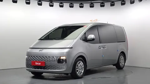 2023 Hyundai Staria Tourer 11-Seater