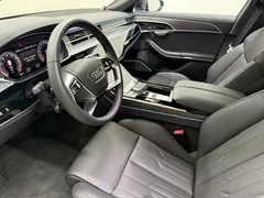 2023 Audi A8 55 TFSI Quattro Premium LWB, чёрный — фото 16