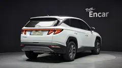 2021 Hyundai Tucson Inspiration 2WD, белый — фото 2