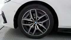 2024 BMW 5-Series 520i M Sport — фото 5