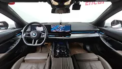 2024 BMW 5-Series 520i M Sport — фото 7