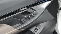 2024 BMW 5-Series 520i M Sport — фото 20