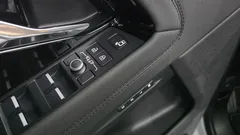 2022 Land Rover Range Rover Evoque P250 R-Dynamic SE — фото 17