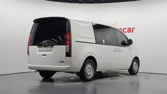 2023 Hyundai Staria Cargo 5-Seater — фото 2