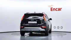 2022 Kia Niro Prestige, чёрный — фото 4