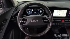 2022 Kia Niro Prestige, чёрный — фото 16