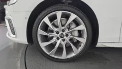 2023 Audi A4 45 TFSI Quattro Premium, белый — фото 5