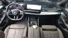 2024 BMW 5-Series 520i M Sport, чёрный — фото 7