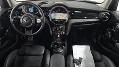 2022 Mini Cooper 5-Door Classic Plus — фото 7
