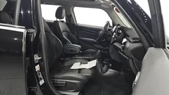 2022 Mini Cooper 5-Door Classic Plus — фото 10