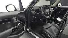 2022 Mini Cooper 5-Door Classic Plus — фото 11